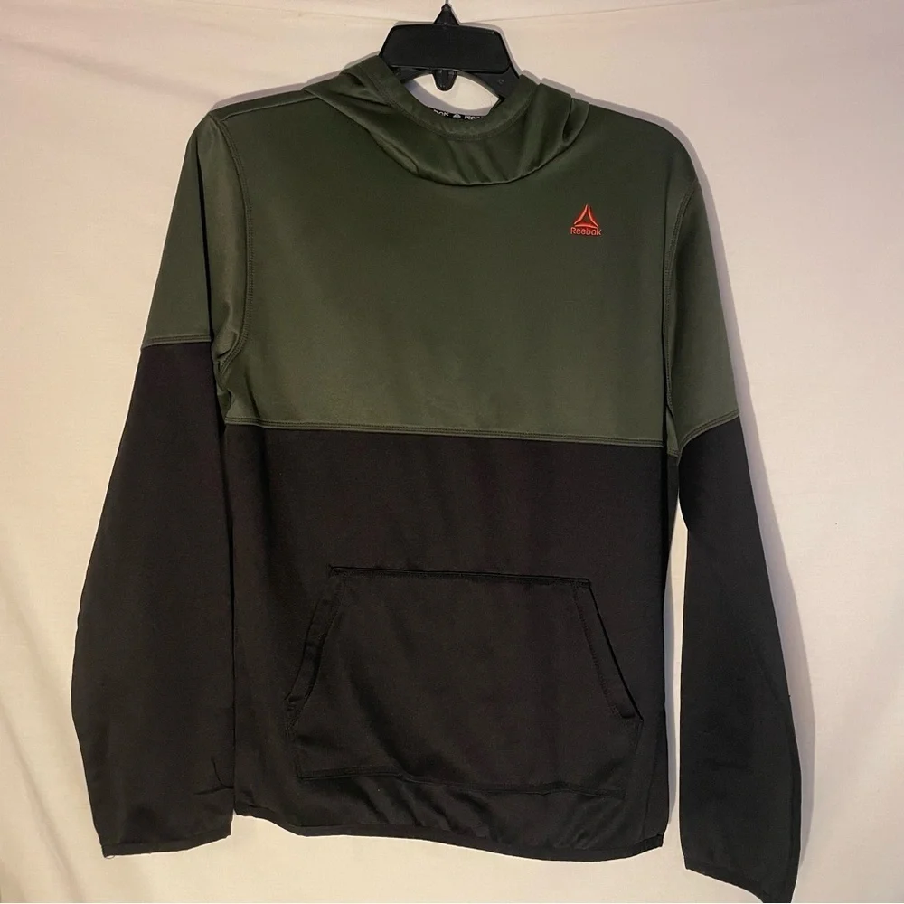Reebok Green & Black Hoodie kids size large ? No size provided see measurement